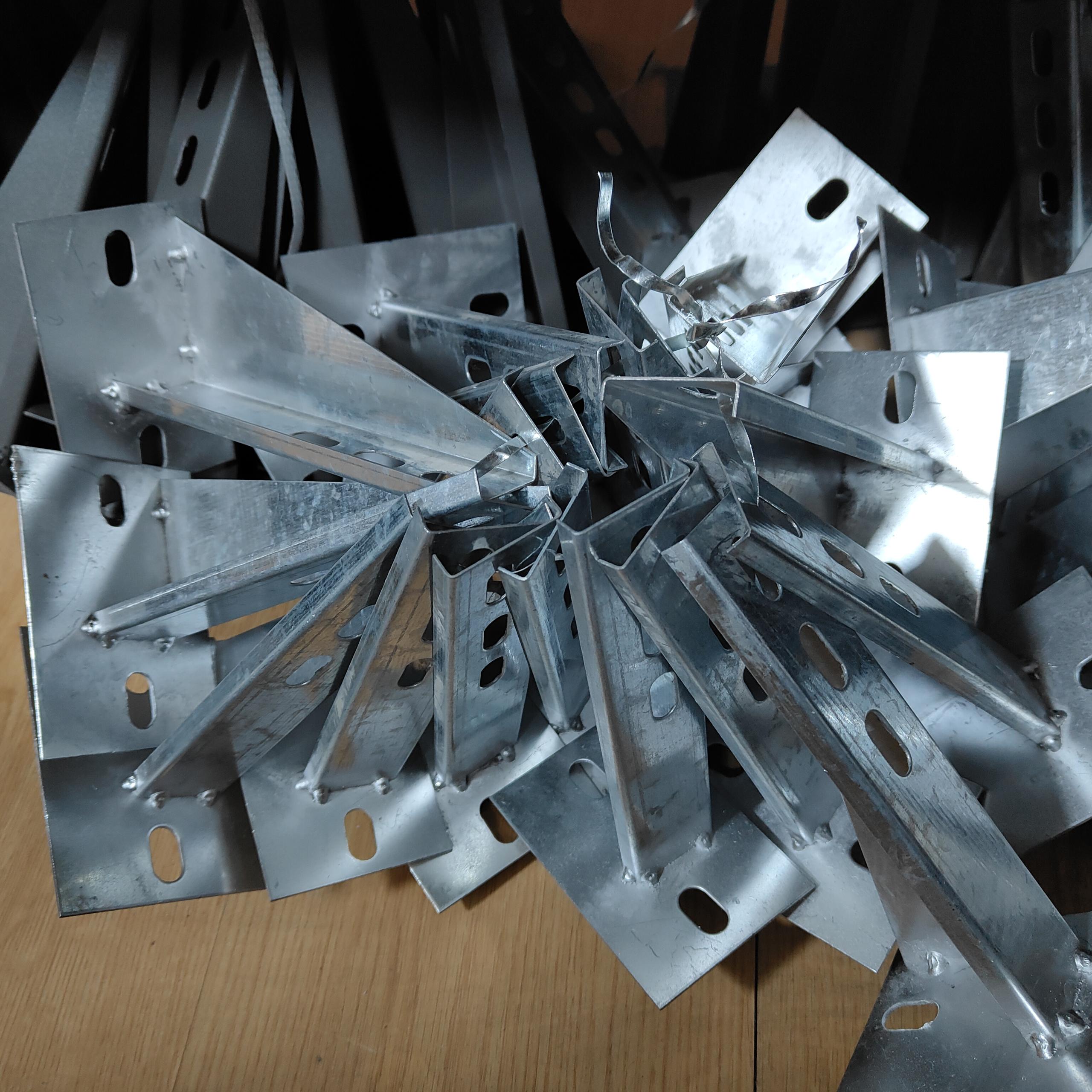 山东电缆桥架支架