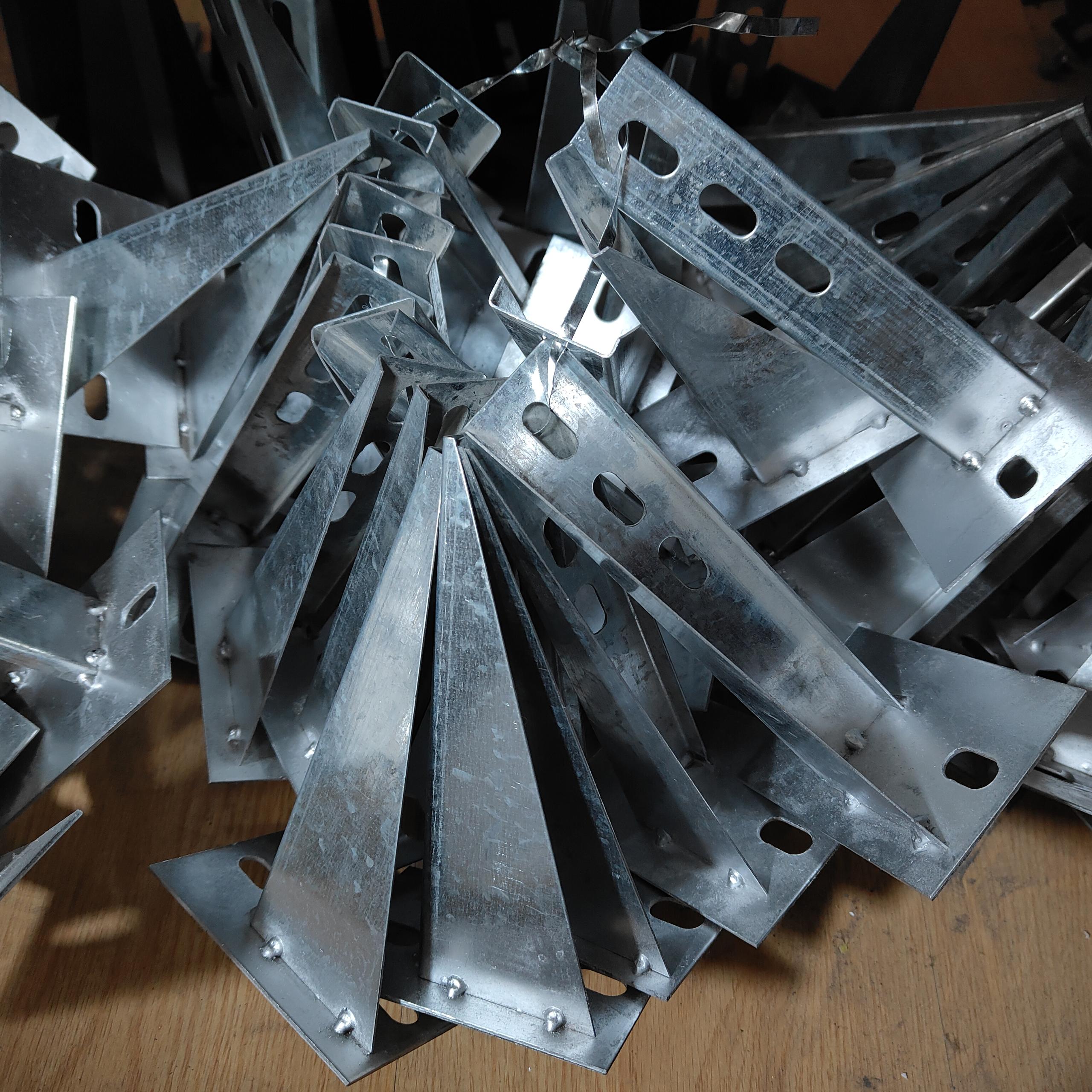 济南电缆桥架支架